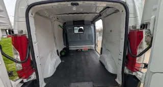 Alquiler furgoneta para mudanzas y portes por dias