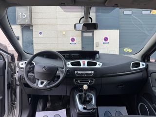 Renault Scenic 2010 1.9 130cv pegatina b