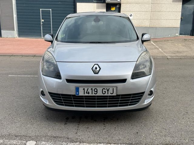 Renault Scenic 2010 1.9 130cv pegatina b