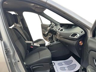 Renault Scenic 2010 1.9 130cv pegatina b