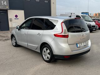 Renault Scenic 2010 1.9 130cv pegatina b