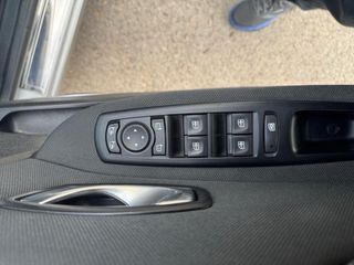 Renault Scenic 2010 1.9 130cv pegatina b