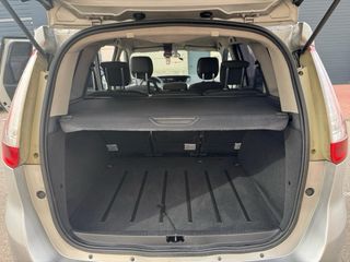 Renault Scenic 2010 1.9 130cv pegatina b