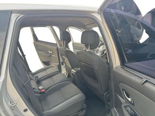 Renault Scenic 2010 1.9 130cv pegatina b