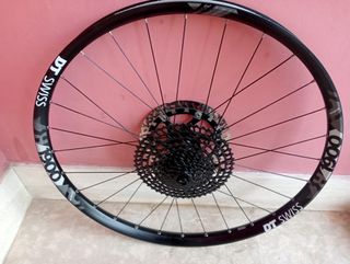 llanta DT Swiss H 1900 27.5, 142 x12mm traser nuev