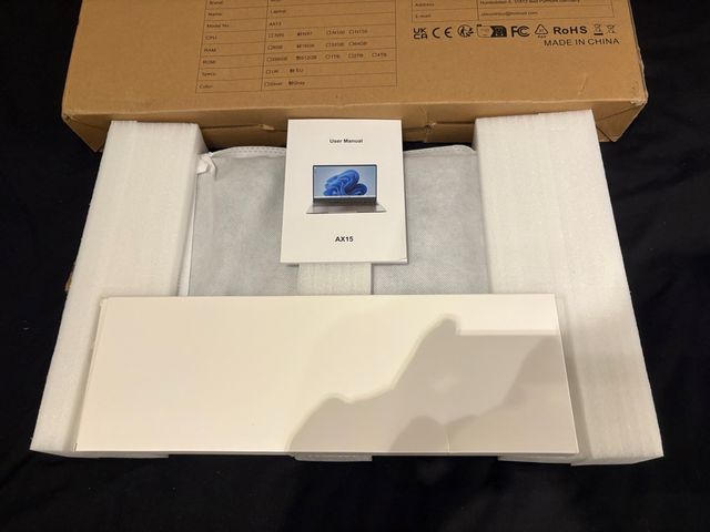Portátil AOC AX15 Plata SIN ESTRENAR