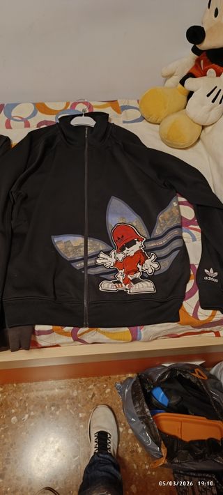 Sudadera Adidas Negra con Dibujo