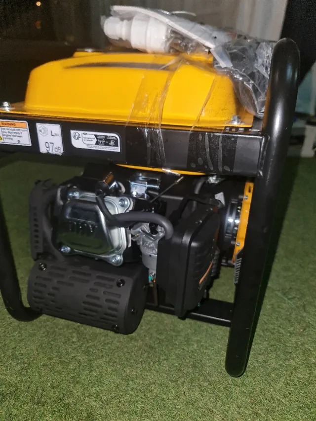 Generador de gasolina amarillo