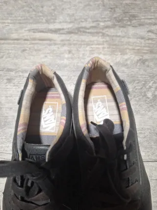 Zapatillas Vans grises piel