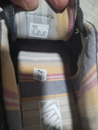 Zapatillas Vans grises piel