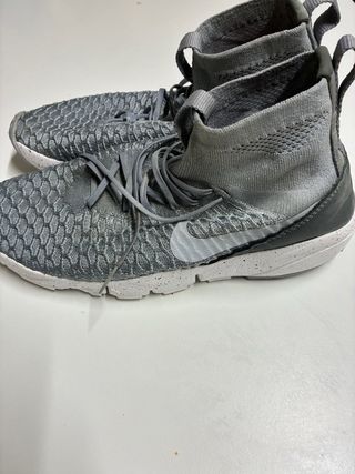 Nike Bambas Grises y Blancas