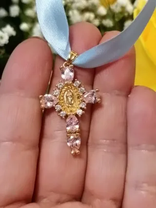 Colgante Cruz Fallera Rosa y dorado