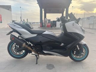 Yamaha TMAX 560