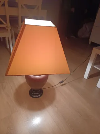 Lámpara de mesa elegante