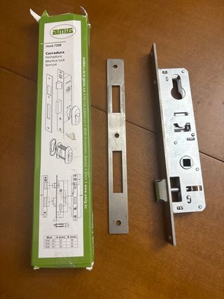 Cerradura Embutir AMIG 720E
