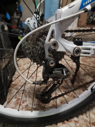 Bicicleta Montaña Berg Blanca. 3 platos y 9 marcha