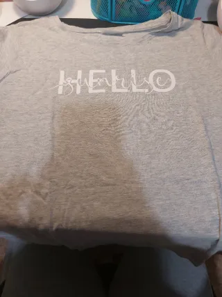 Camiseta gris Hello talla M
