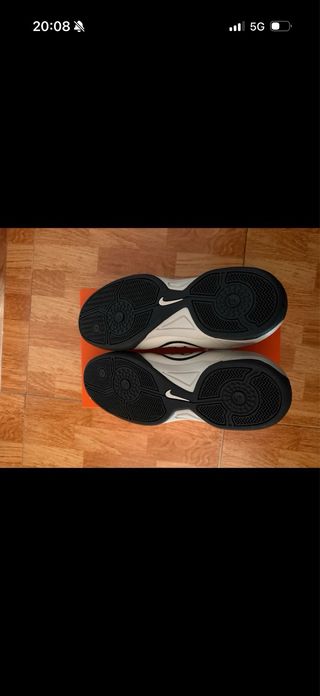 Zapatillas Nike Total 90 Blancas y Negras