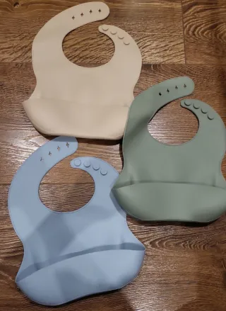 Baberos de silicona para bebé (3 unidades)