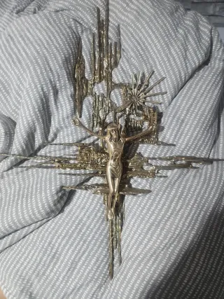 Inspirado en el pintor surrealista Salvador Dali