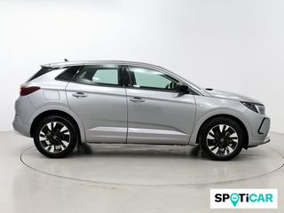 Opel Grandland 1.2 Turbo Design & Tech