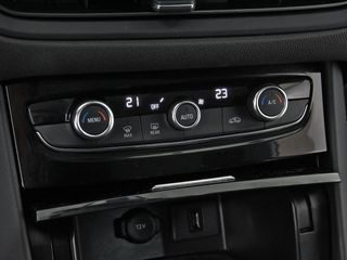 Opel Grandland 1.2 Turbo Design & Tech