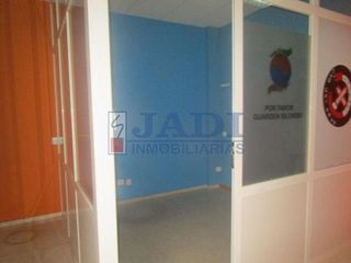 Local comercial en venta en Valdepeñas