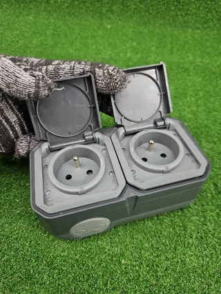 Legrand Toma Doble Impermeable IP55