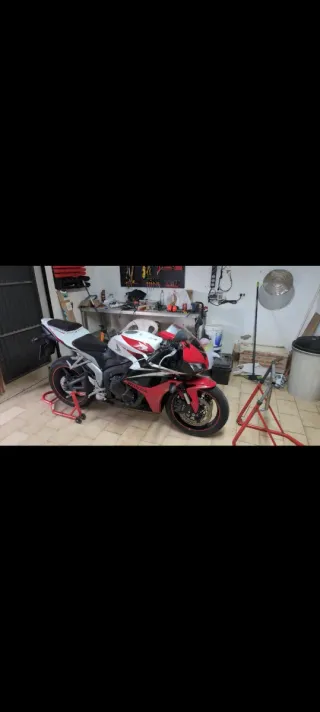 Honda CBR 600RR cambio por una 1000