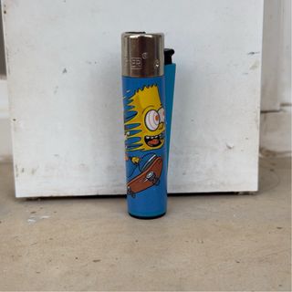 Accendino Clipper personalizzato: skateboard di Bart Simpson