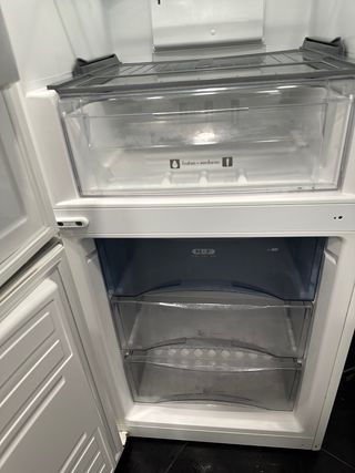 Nevera Edesa semi nueva