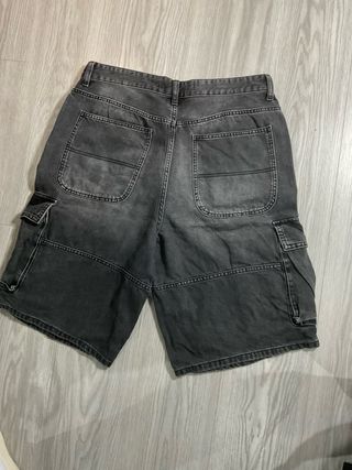 Pantalón Cargo Corto Oversize Gris
