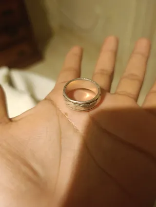 Anillo plateado con diseño  ANILLO DE PLATA 925