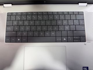 HP OmniBook X Flip 16-AS0000NS Gris/Plata