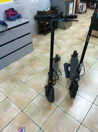 2 Patinetes Eléctricos (No Cargan)