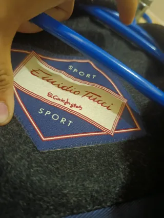 Chaqueta Negra con Forro Tartán