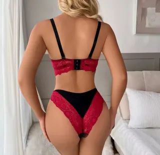 TALLA M.CON ETIQUETA.Sujetador push up y braguita