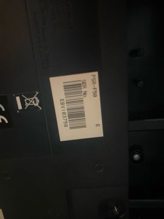 Piano Eléctrico marca Yamaha PSR-F58