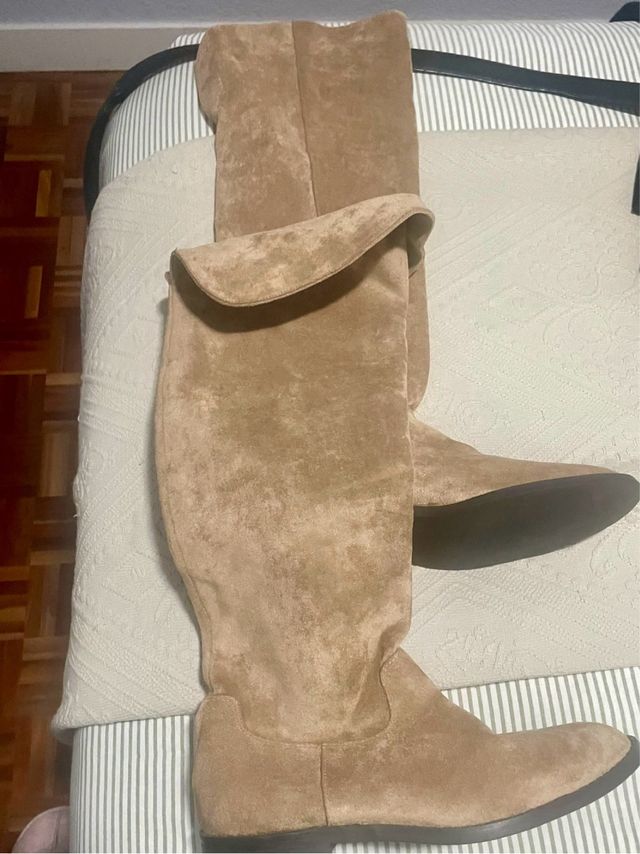 Botas beige altas mosqueteras de mujer