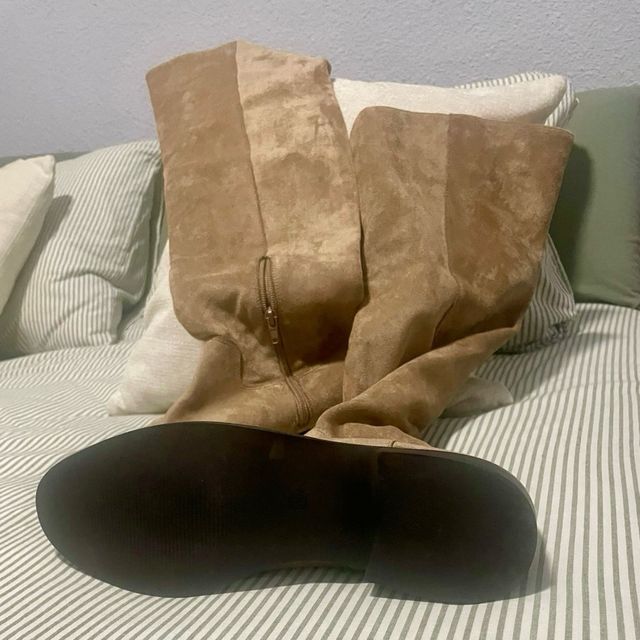 Botas beige altas mosqueteras de mujer