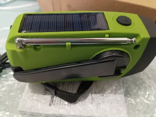 Radio Solar Linterna Emergencia Montaña