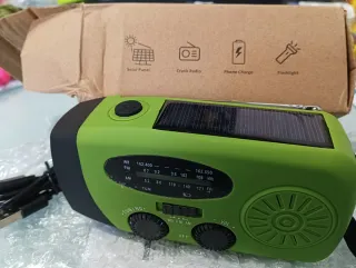 Radio Solar Linterna Emergencia Montaña