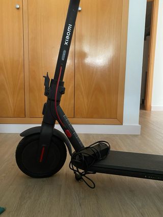 Patinete Xiaomi 4 Pro Casi Nuevo