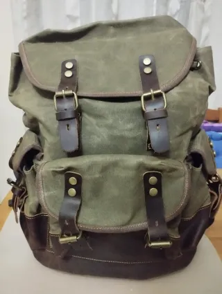 Mochila de Lona y Cuero