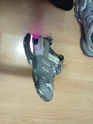 Balenciaga Zapatilla Gris y Blanca