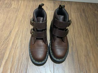 Botas Dr. Martens Marrones con Flores