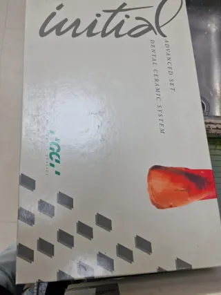 Estuche Cerámica Dental Initial de GC