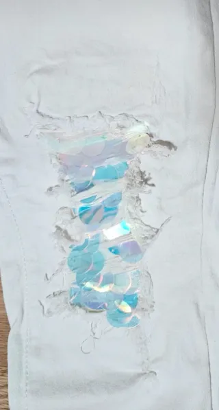 Pantalón vaquero Lamorena con lentejuelas