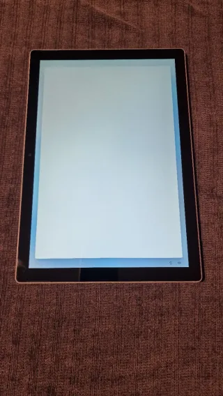 Tableta Microsoft Surface Pro 5 con pantalla tácti