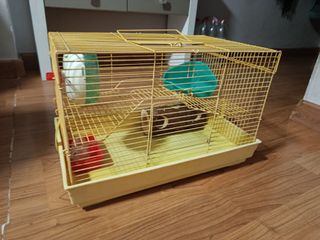 Jaula para hámster con accesorios